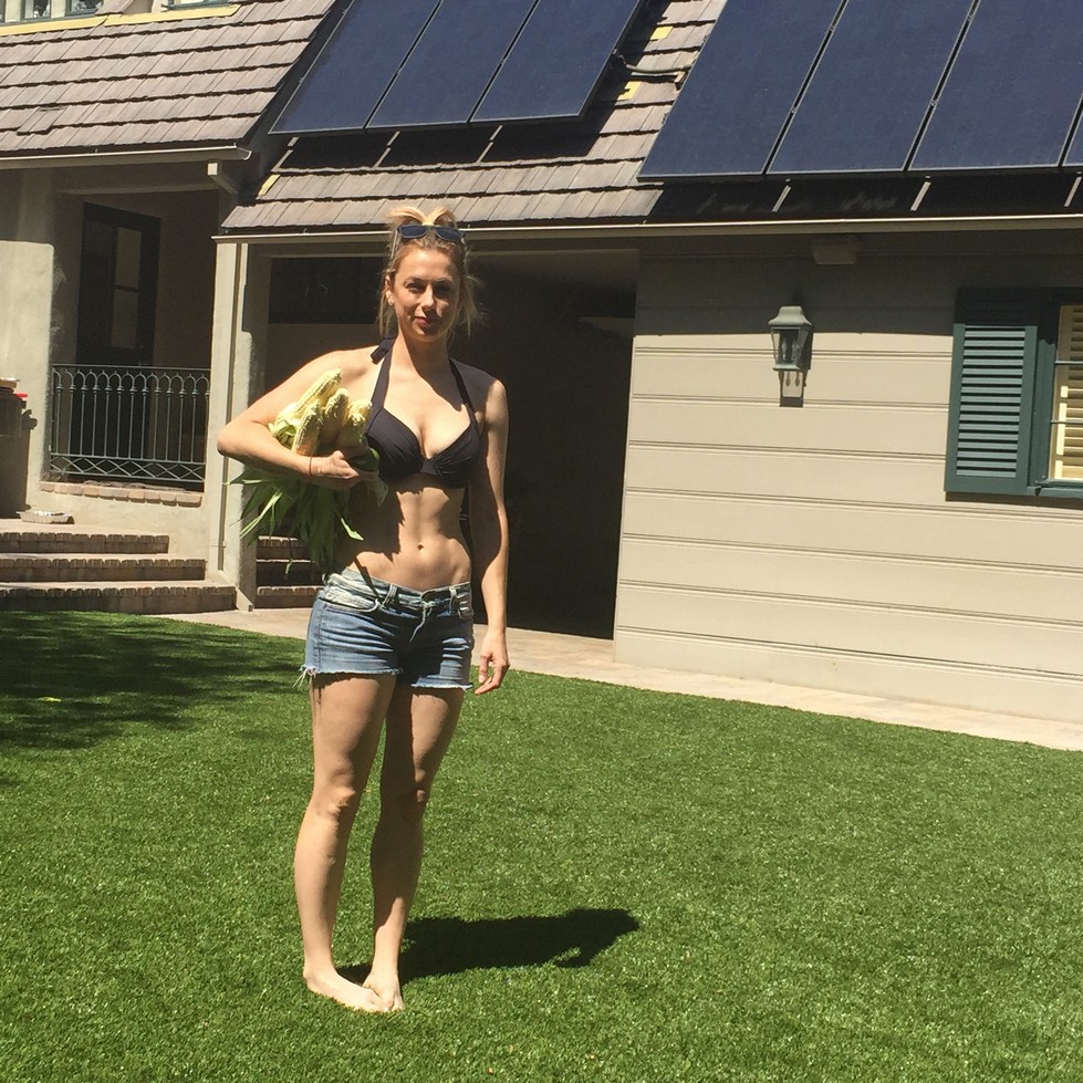 iliza-shlesinger-nude-thefappening-107 iliza shlesinger nude thefappening 107