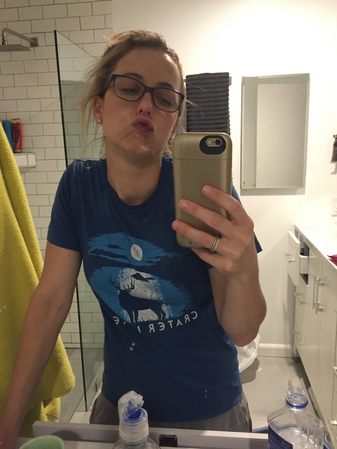 iliza-shlesinger-nude-thefappening-117 iliza shlesinger nude thefappening 117