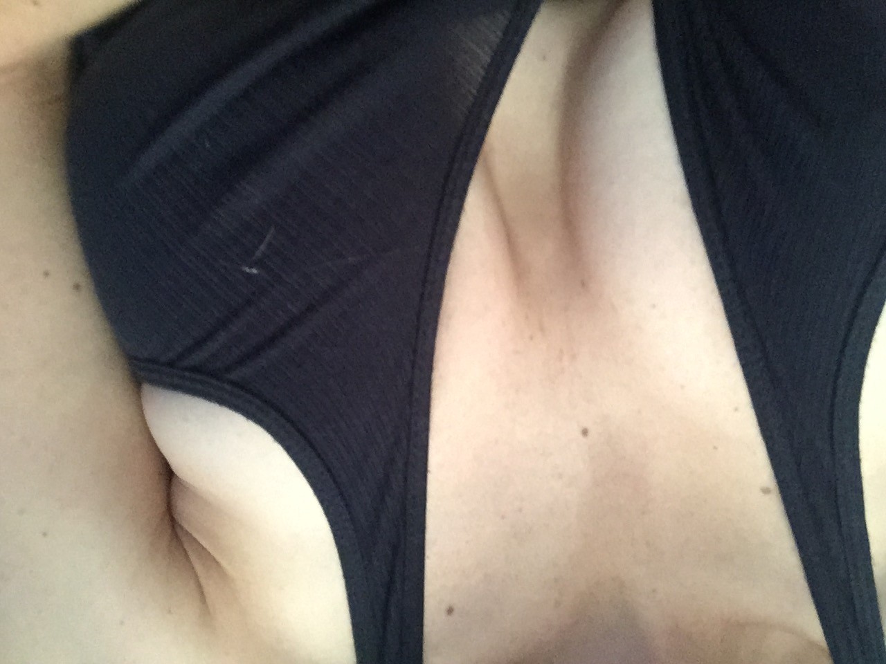 iliza-shlesinger-nude-thefappening-131 iliza shlesinger nude thefappening 131