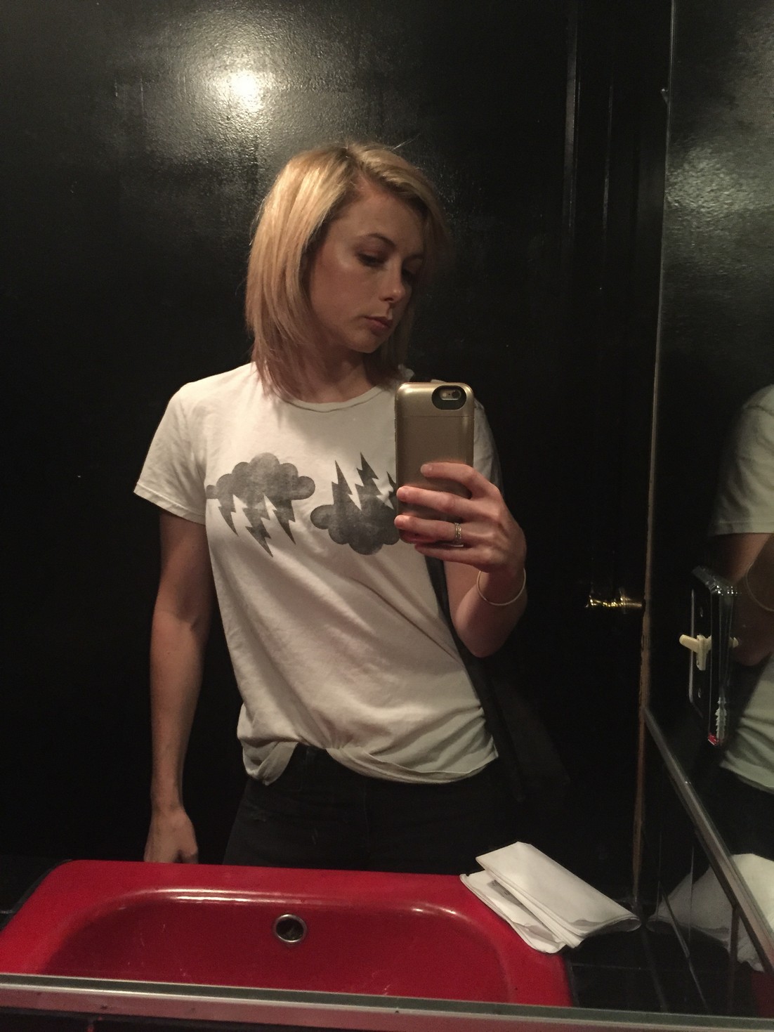 iliza-shlesinger-nude-thefappening-144 iliza shlesinger nude thefappening 144