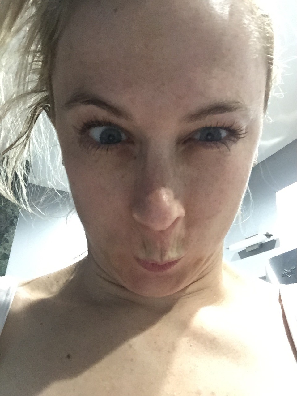 iliza-shlesinger-nude-thefappening-159 iliza shlesinger nude thefappening 159