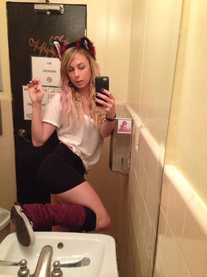 iliza-shlesinger-nude-thefappening-166 iliza shlesinger nude thefappening 166