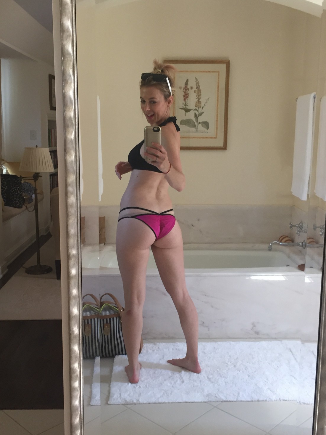 iliza-shlesinger-nude-thefappening-167 iliza shlesinger nude thefappening 167