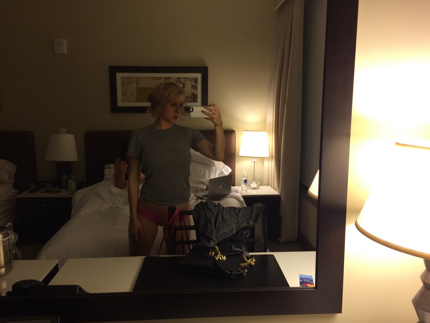 iliza-shlesinger-nude-thefappening-192 iliza shlesinger nude thefappening 192