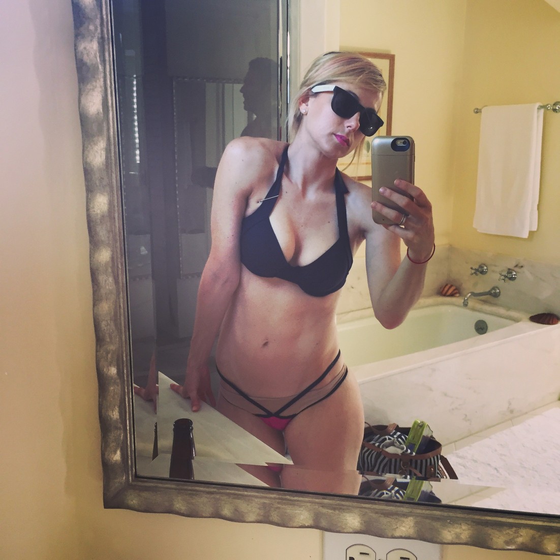 iliza-shlesinger-nude-thefappening-197 iliza shlesinger nude thefappening 197