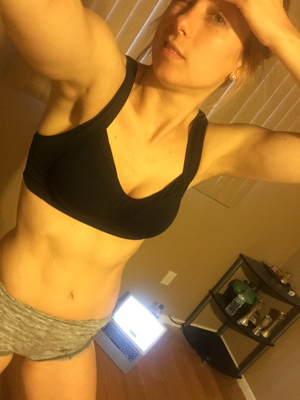 iliza-shlesinger-nude-thefappening-22 iliza shlesinger nude thefappening 22