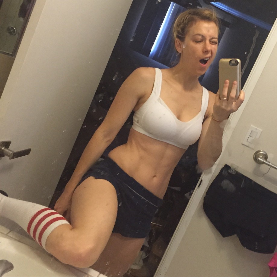 iliza-shlesinger-nude-thefappening-93 iliza shlesinger nude thefappening 93