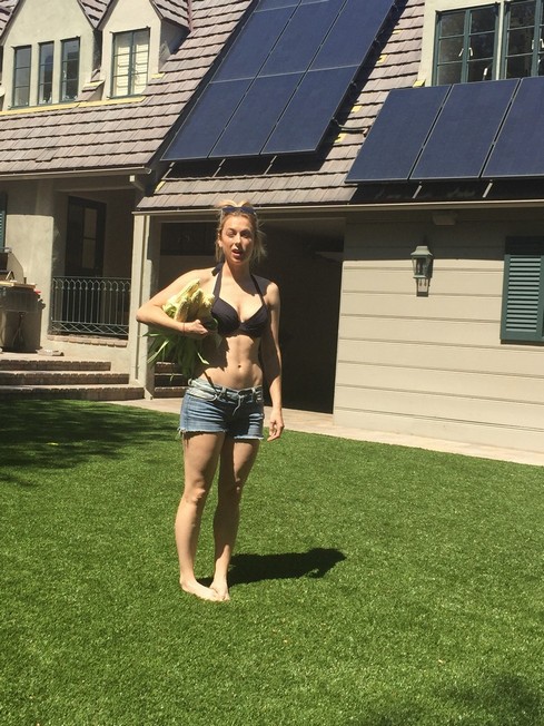 iliza-shlesinger-nude-thefappening-95 iliza shlesinger nude thefappening 95