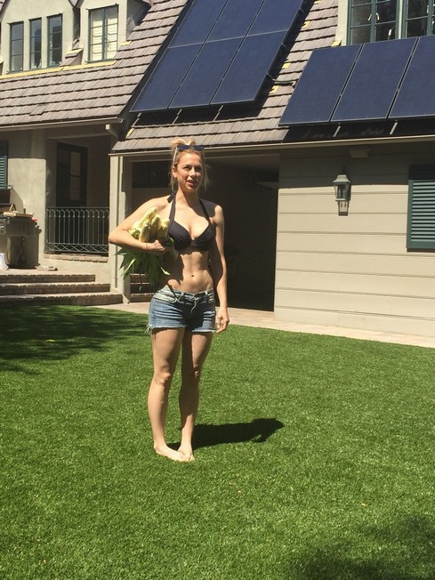 iliza-shlesinger-nude-thefappening-97 iliza shlesinger nude thefappening 97