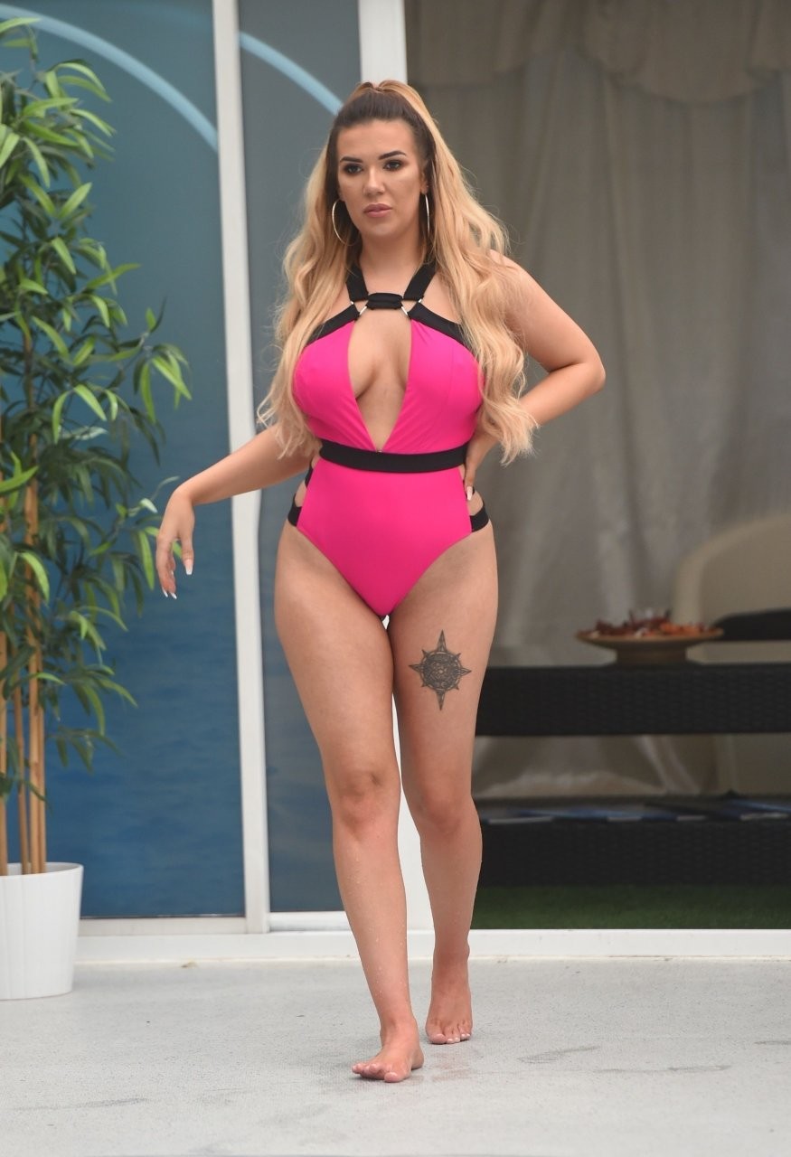 imogen-townley-sexy-bikini-23 imogen townley sexy bikini 23