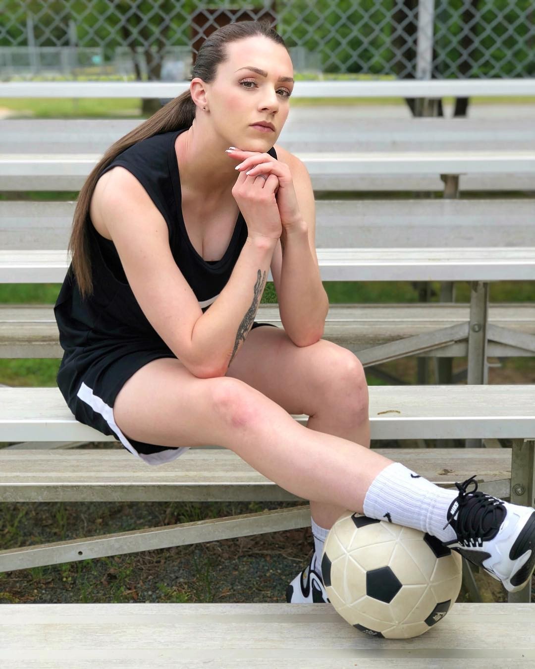 indi-cowie-sexiest-soccer-trickster-in-the-world-thefappening-cfd-35 Indi Cowie Legs