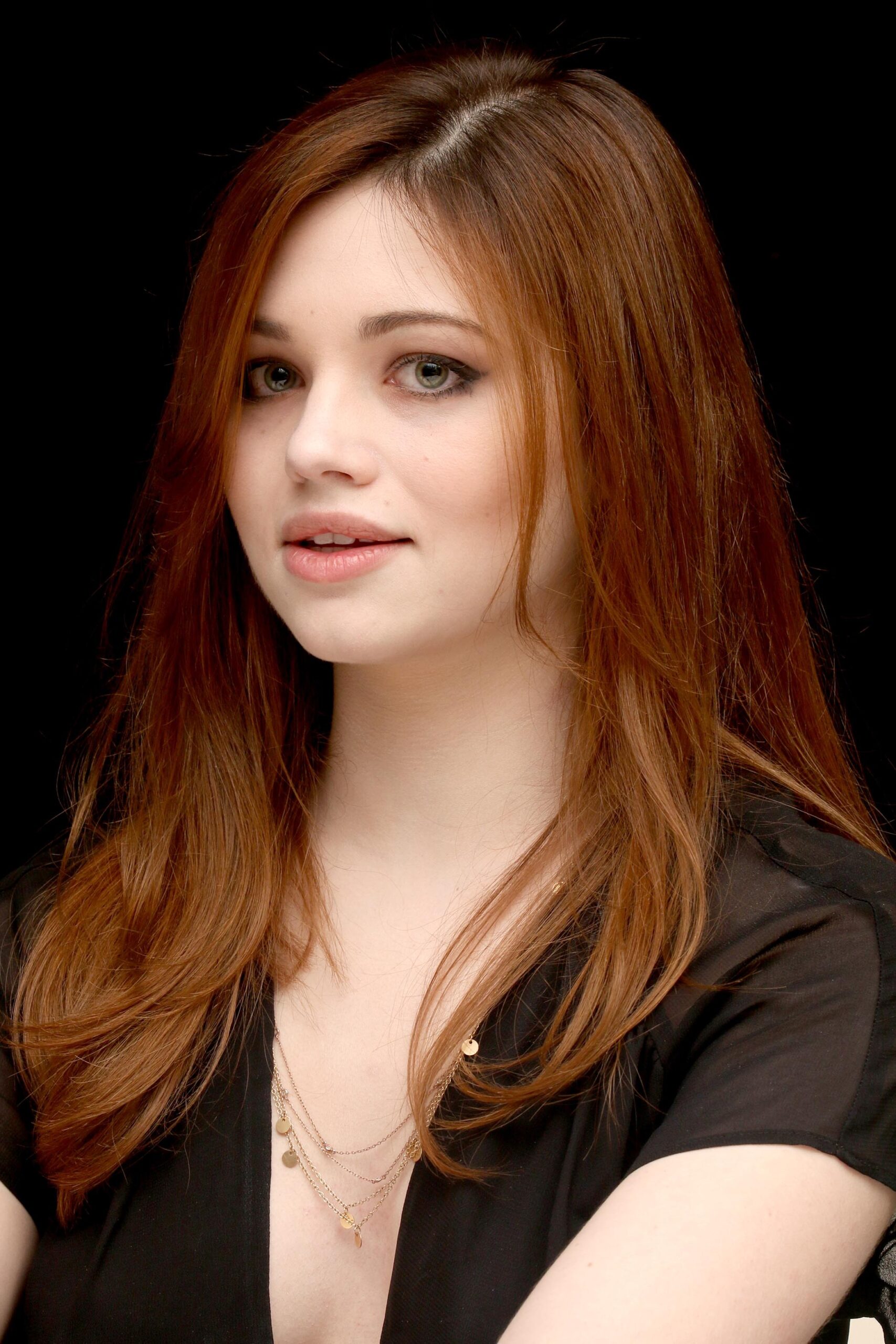 india-eisley-sexy-braless-fauna-hodel-19 india eisley sexy braless fauna hodel 19 scaled