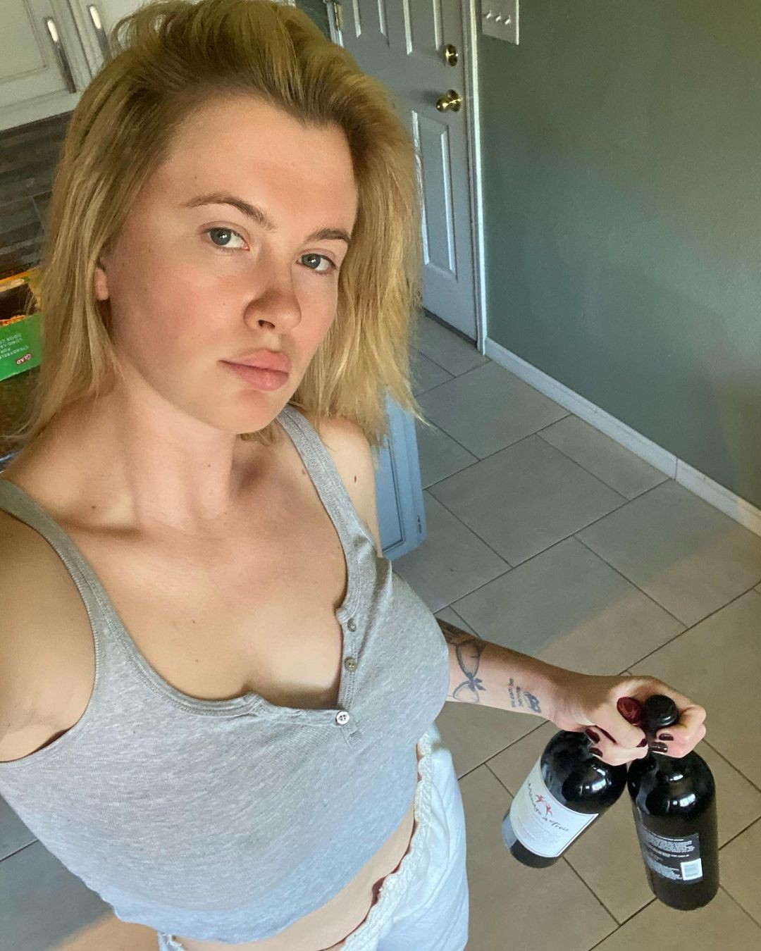 ireland-baldwin-braless-thefappening-cfd-1 ireland baldwin braless thefappening cfd 1