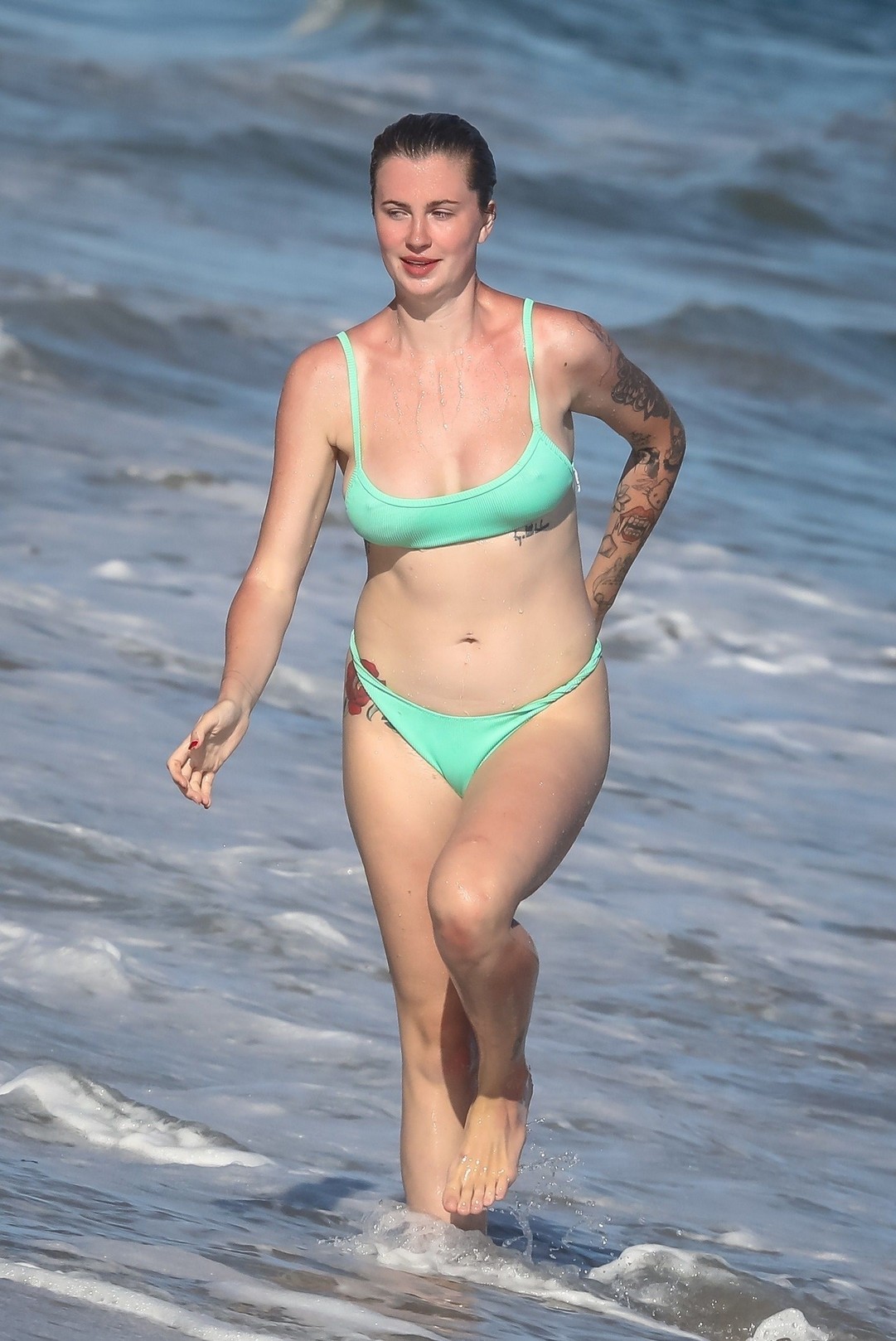ireland-baldwin-sexy-tits-in-a-bikini-thefappening-pro-41 ireland baldwin sexy tits in a bikini thefappening pro 41