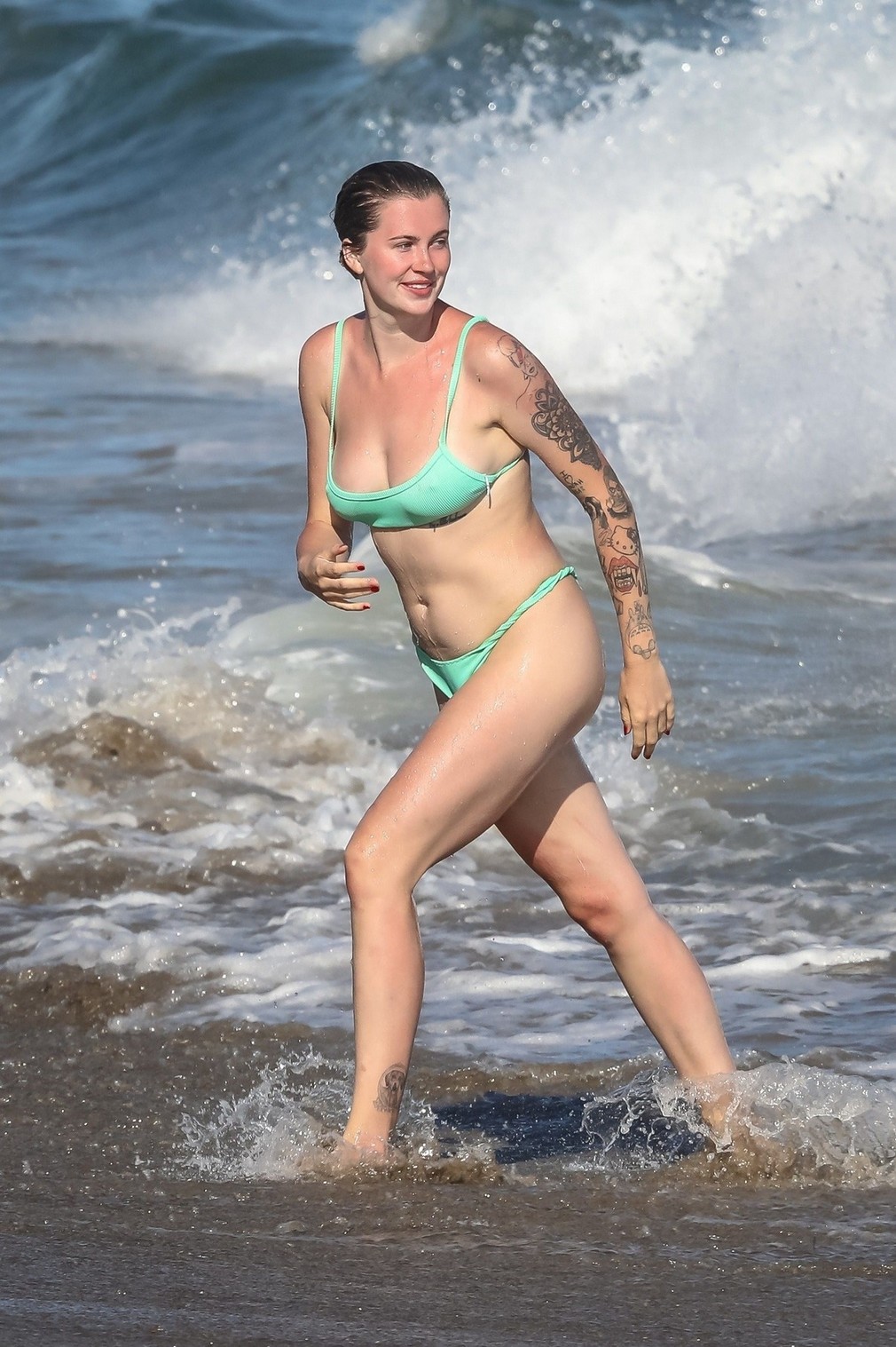 ireland-baldwin-sexy-tits-in-a-bikini-thefappening-pro-42 ireland baldwin sexy tits in a bikini thefappening pro 42