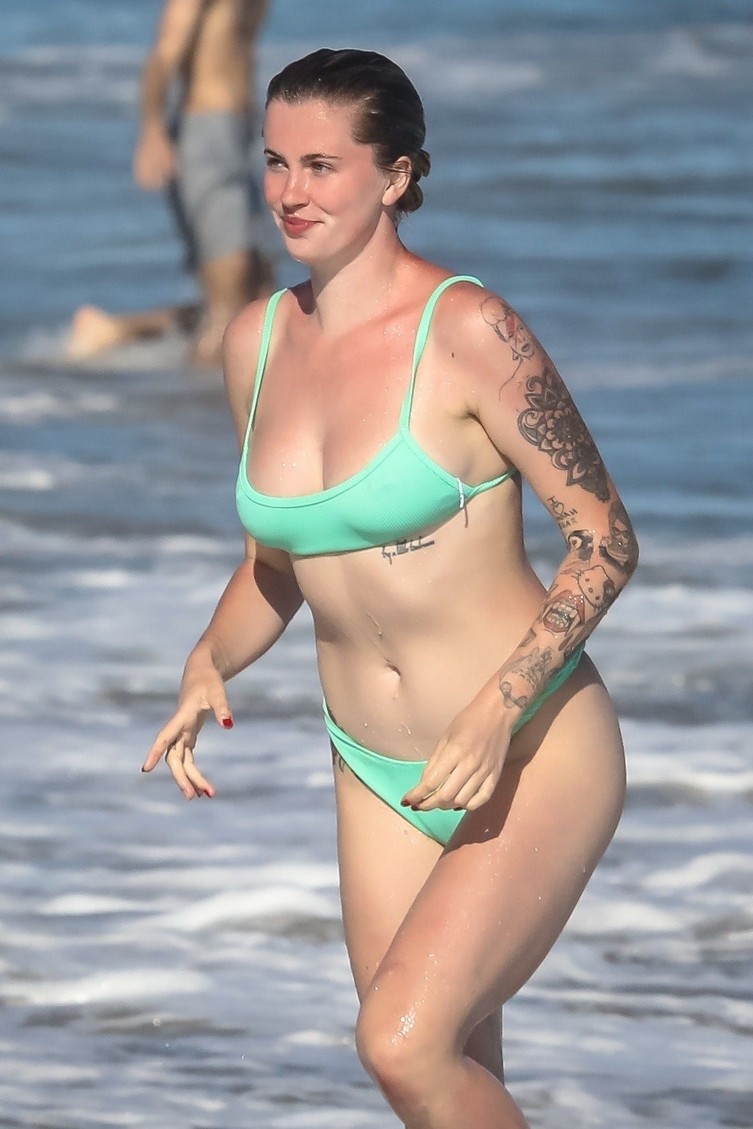 ireland-baldwin-sexy-tits-in-a-bikini-thefappening-pro-48 ireland baldwin sexy tits in a bikini thefappening pro 48