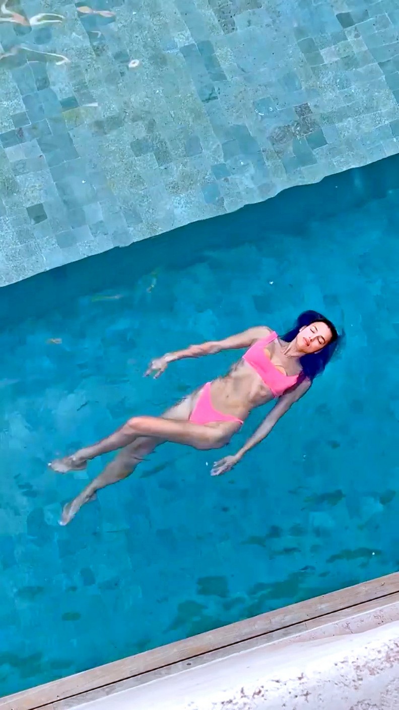 irina-shayk-bikini-thefappening-cfd-7 Irina Shayk Pink Bikini