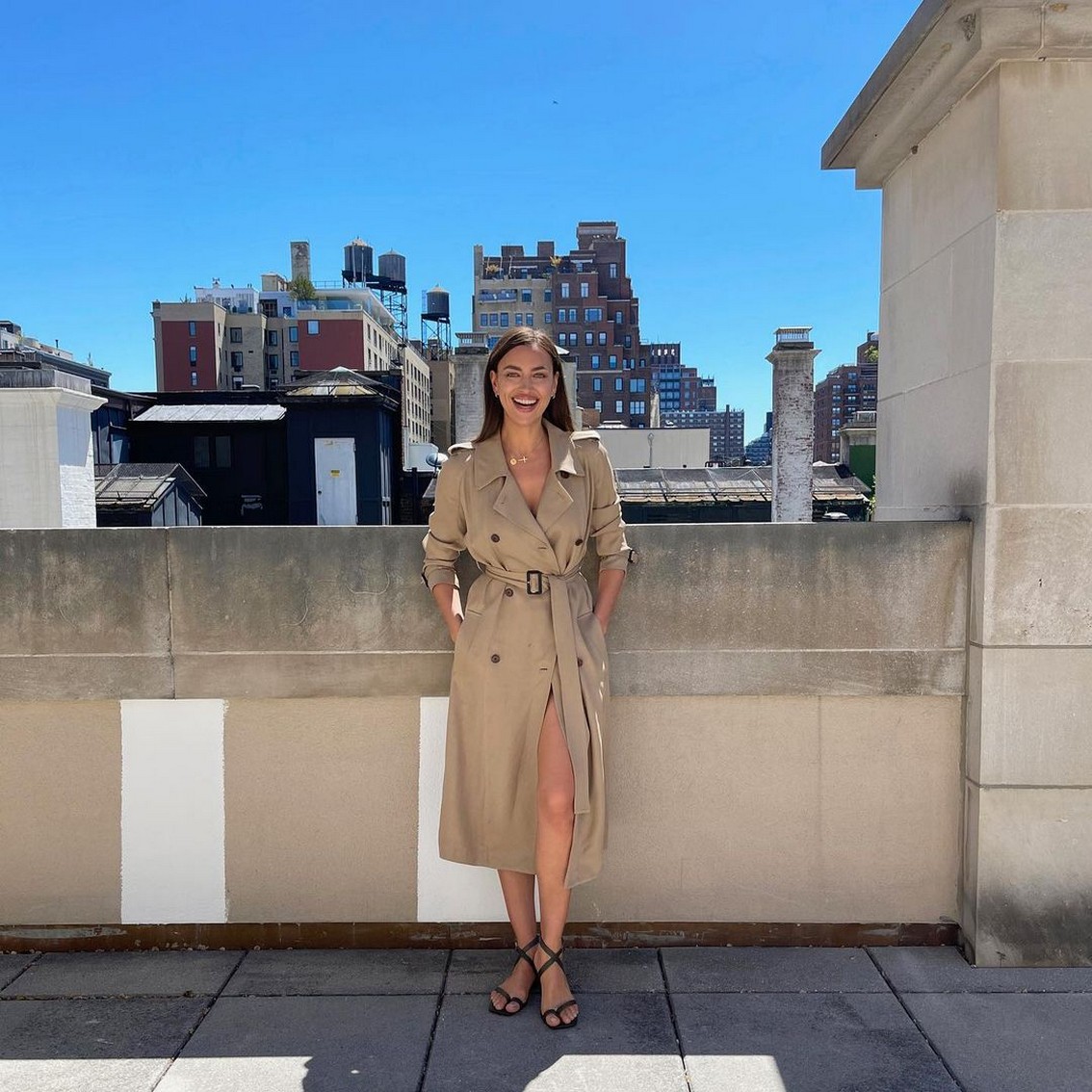 irina-shayk-nude-body-under-raincoat-thefappening-cfd-1-1 Irina Shayk Boss In NY