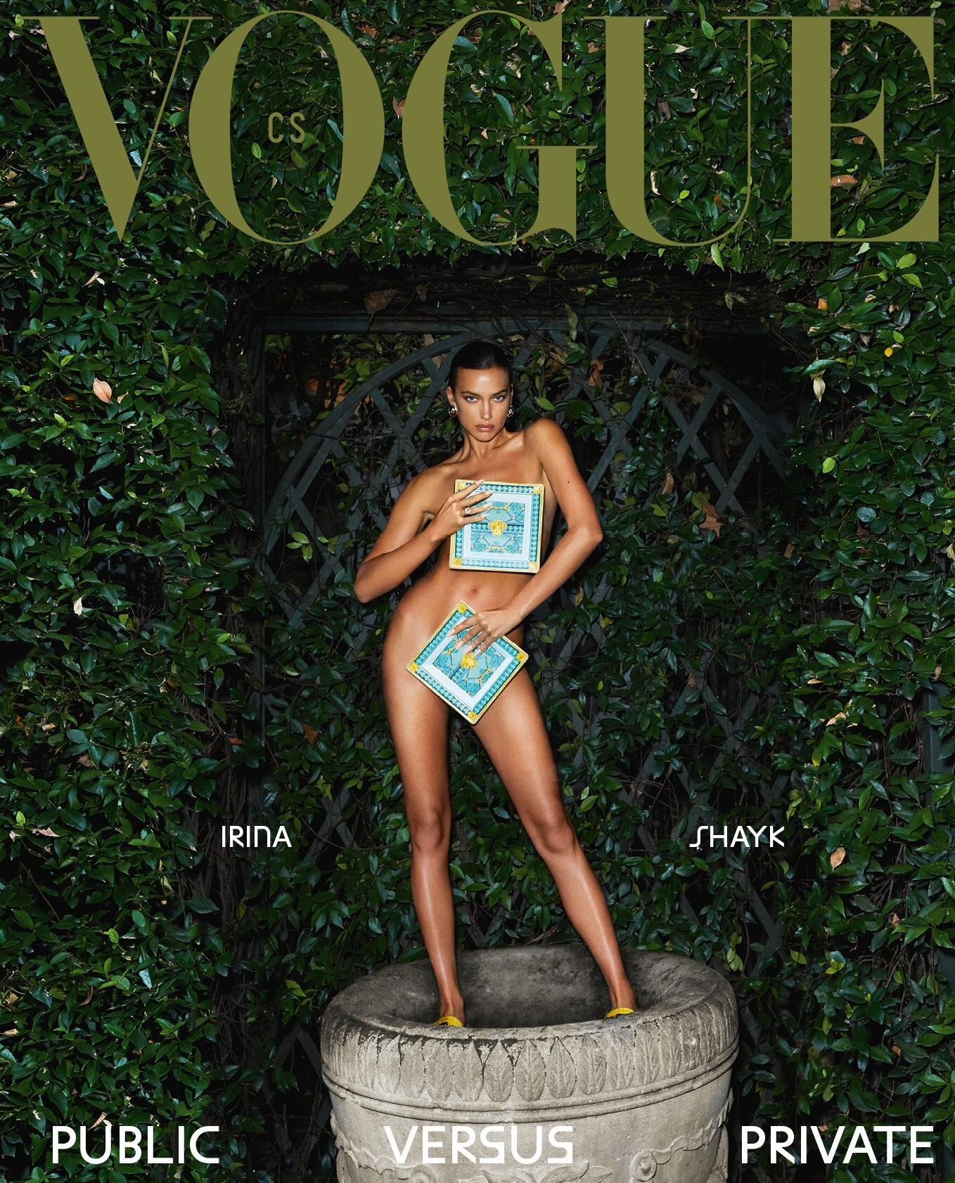 irina-shayk-nude-in-donatella-versaces-garden-thefappeningpro-9 Irina Shayk Naked