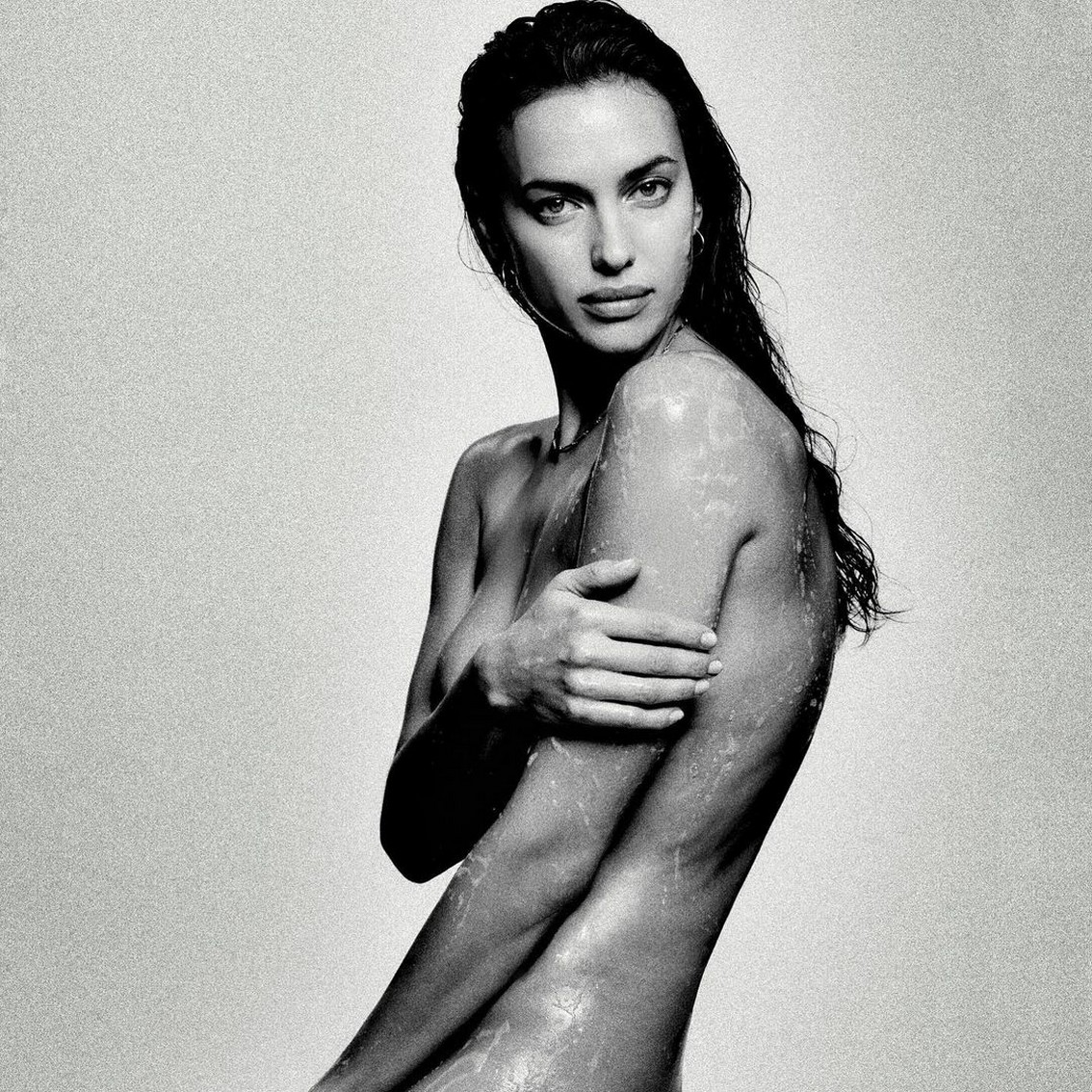 irina-shayk-topless-thefappening-cfd-1-1 Irina Shayk Topless