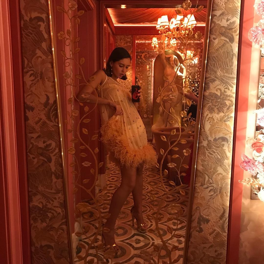 iris-law-hot-sexy-pics-14 iris law hot sexy pics 14