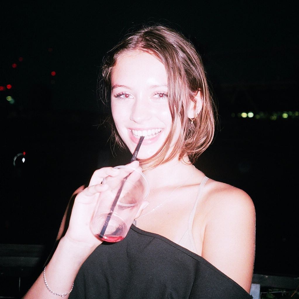 iris-law-hot-sexy-pics-5 iris law hot sexy pics 5