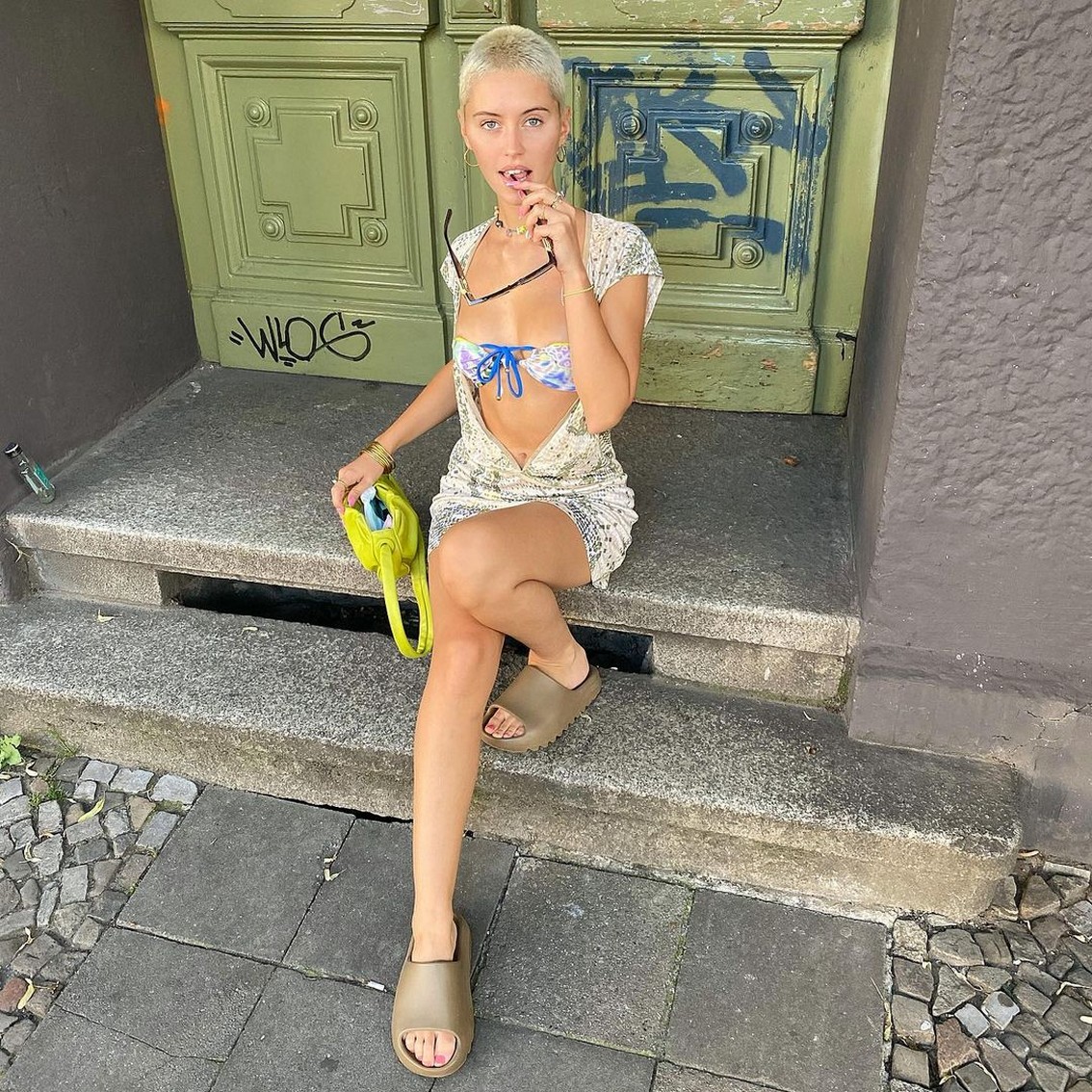 iris-law-upskirt-thefappening-cfd-1 Iris Law Legs