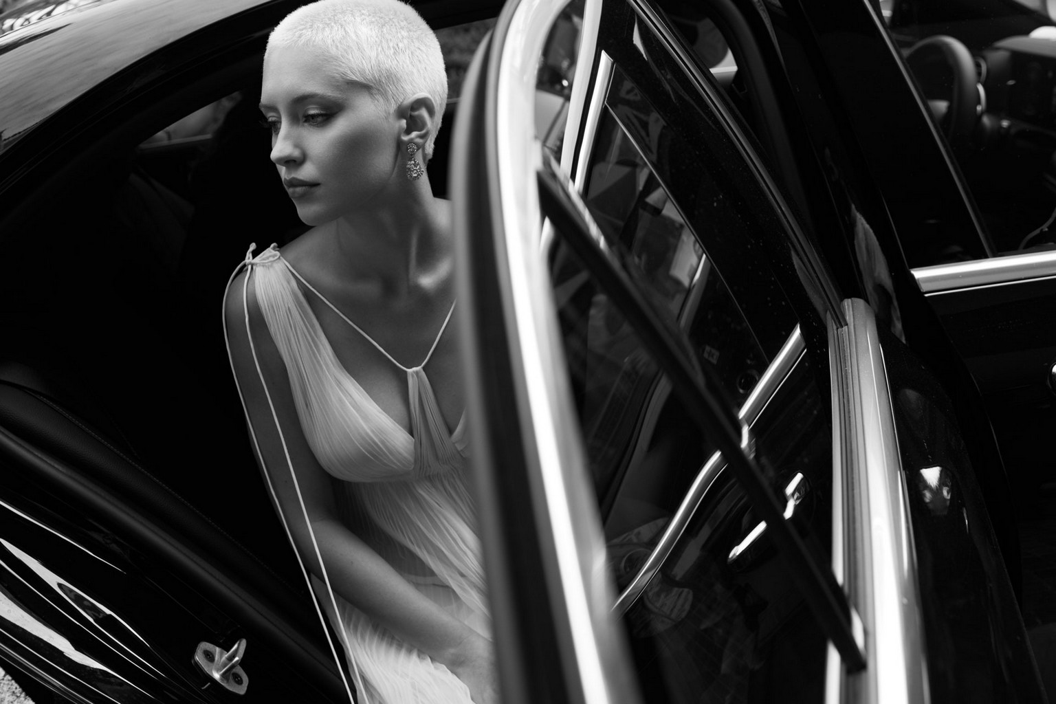 iris-law-with-short-hair-at-the-74th-cannes-film-festival-thefappening-cfd-5 Iris Law Arrived In Cannes