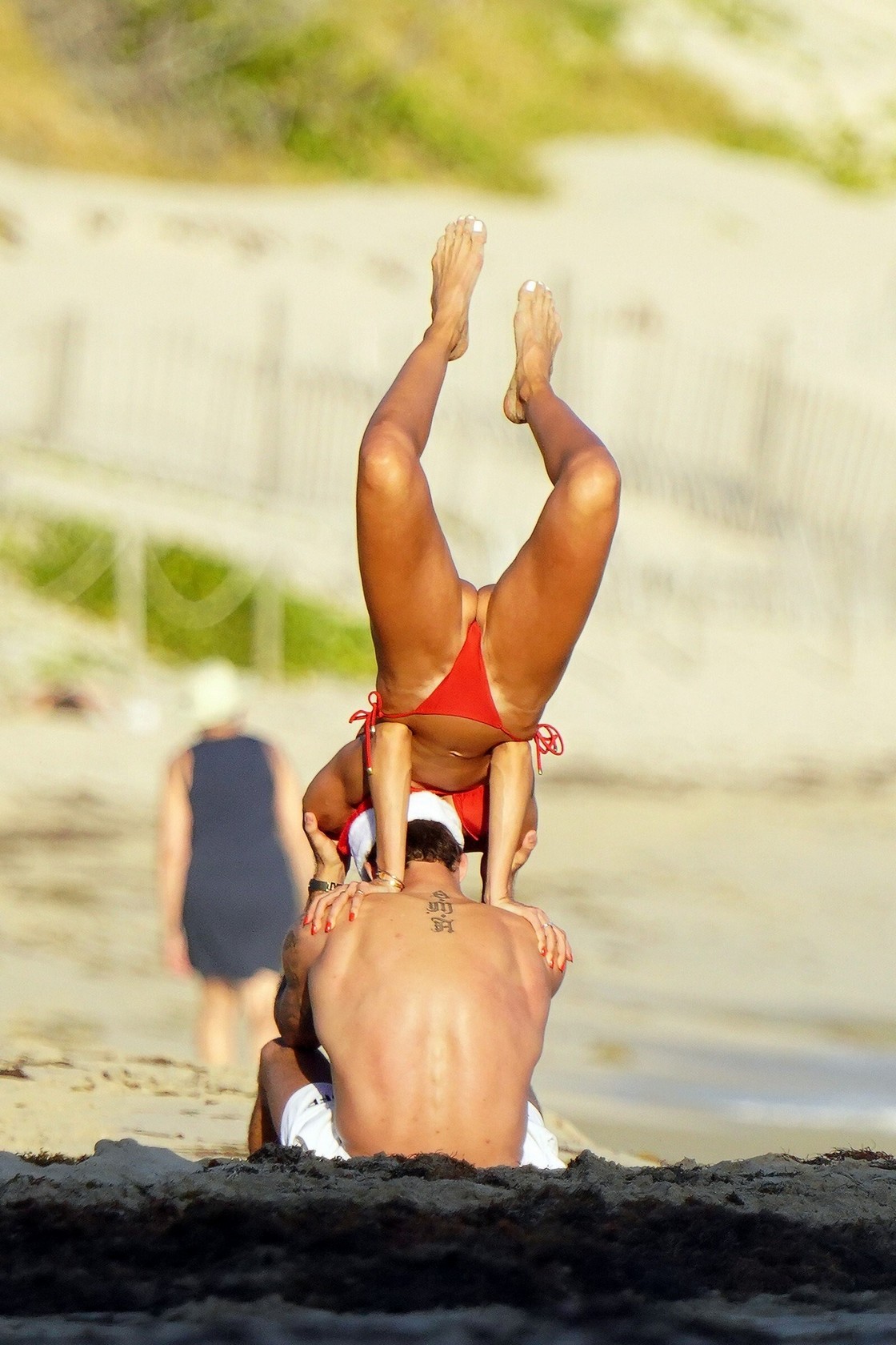 izabel-goulart-sexy-xmas-thefappening-cfd-15 izabel goulart sexy xmas thefappening cfd 15