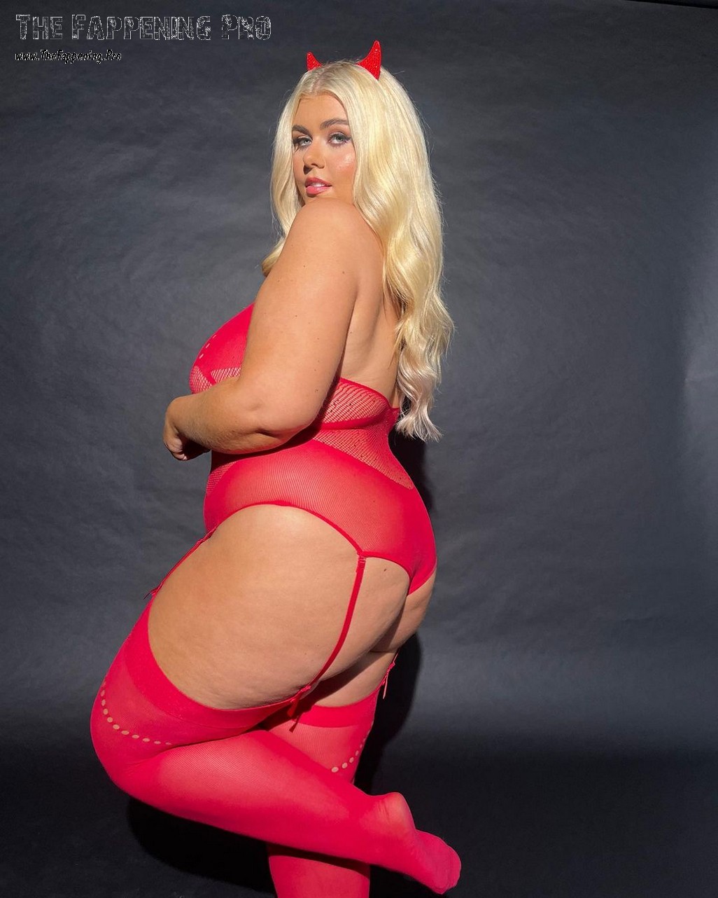 izzy-nicholls-sexy-thefappening-cfd-14 Izzy Nicholls Lingerie