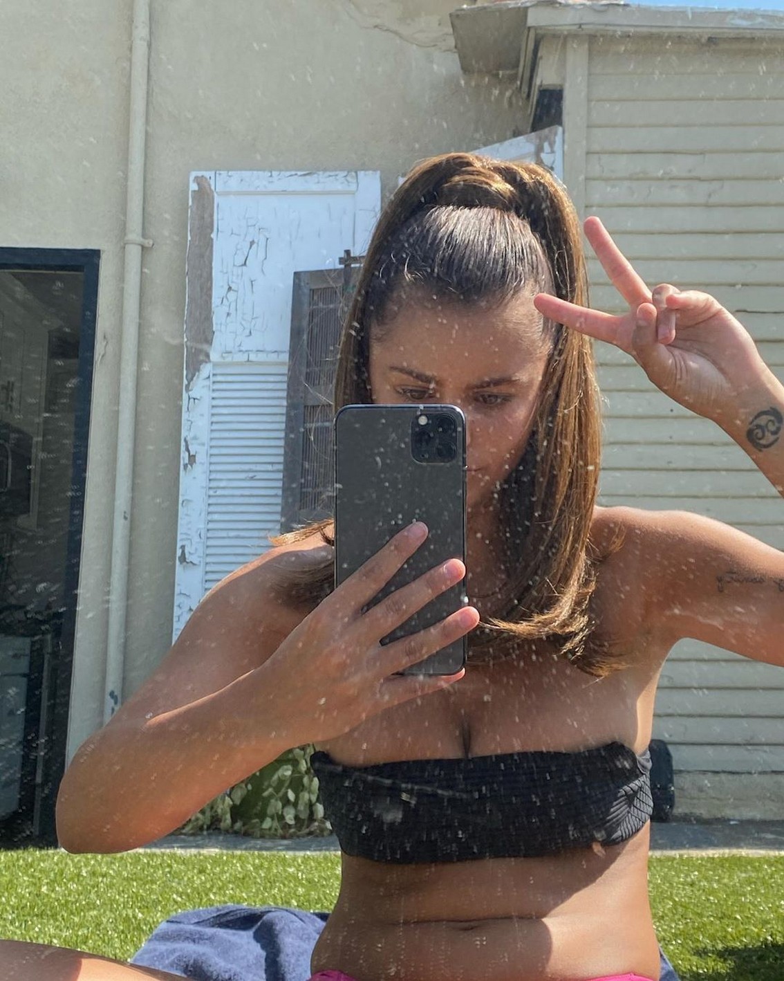jacquie-lee-nude-sexy-thefappeningpro-19 Jacquie Lee Selfie