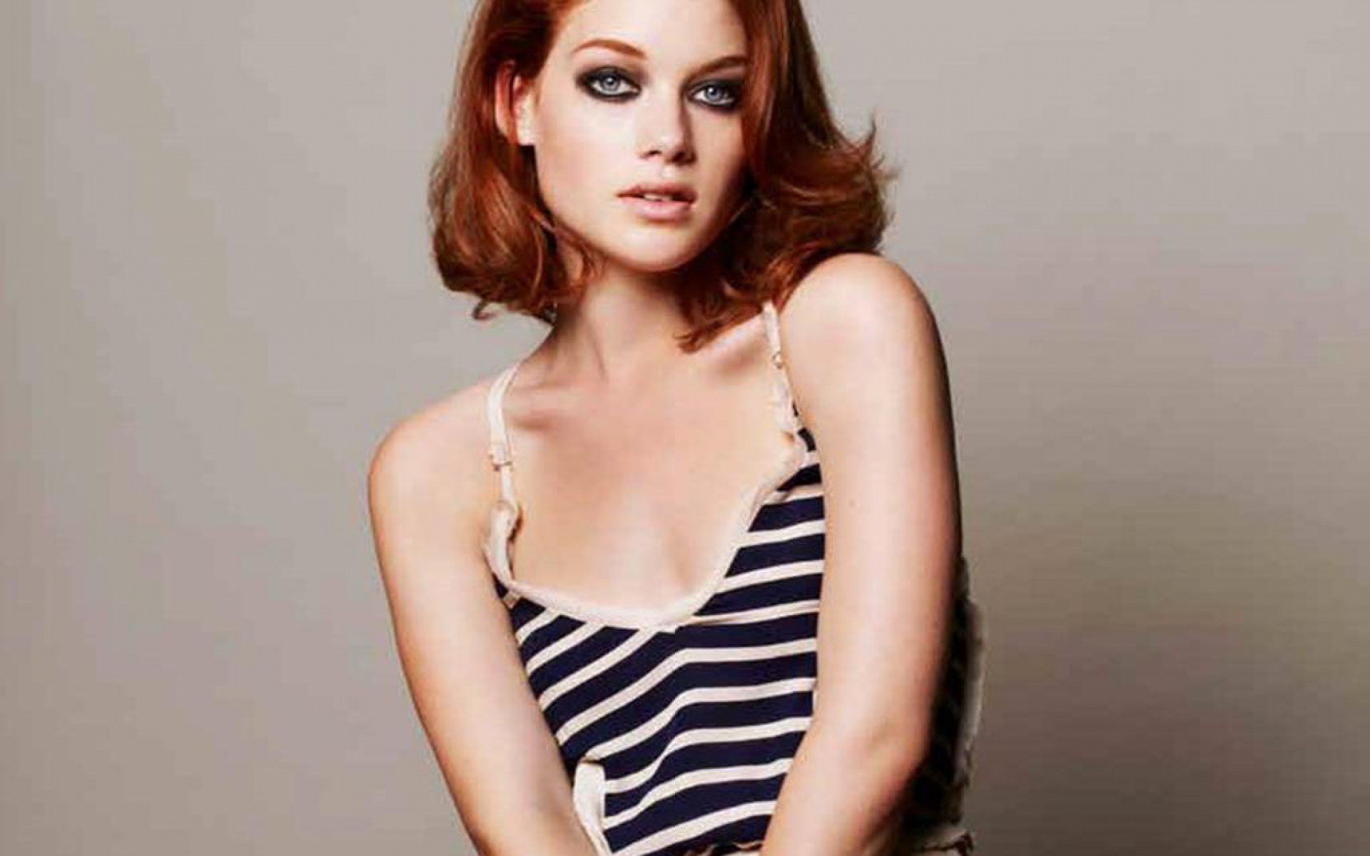 jane-levy-nude-sexy-42 jane-levy-nude-sexy-42