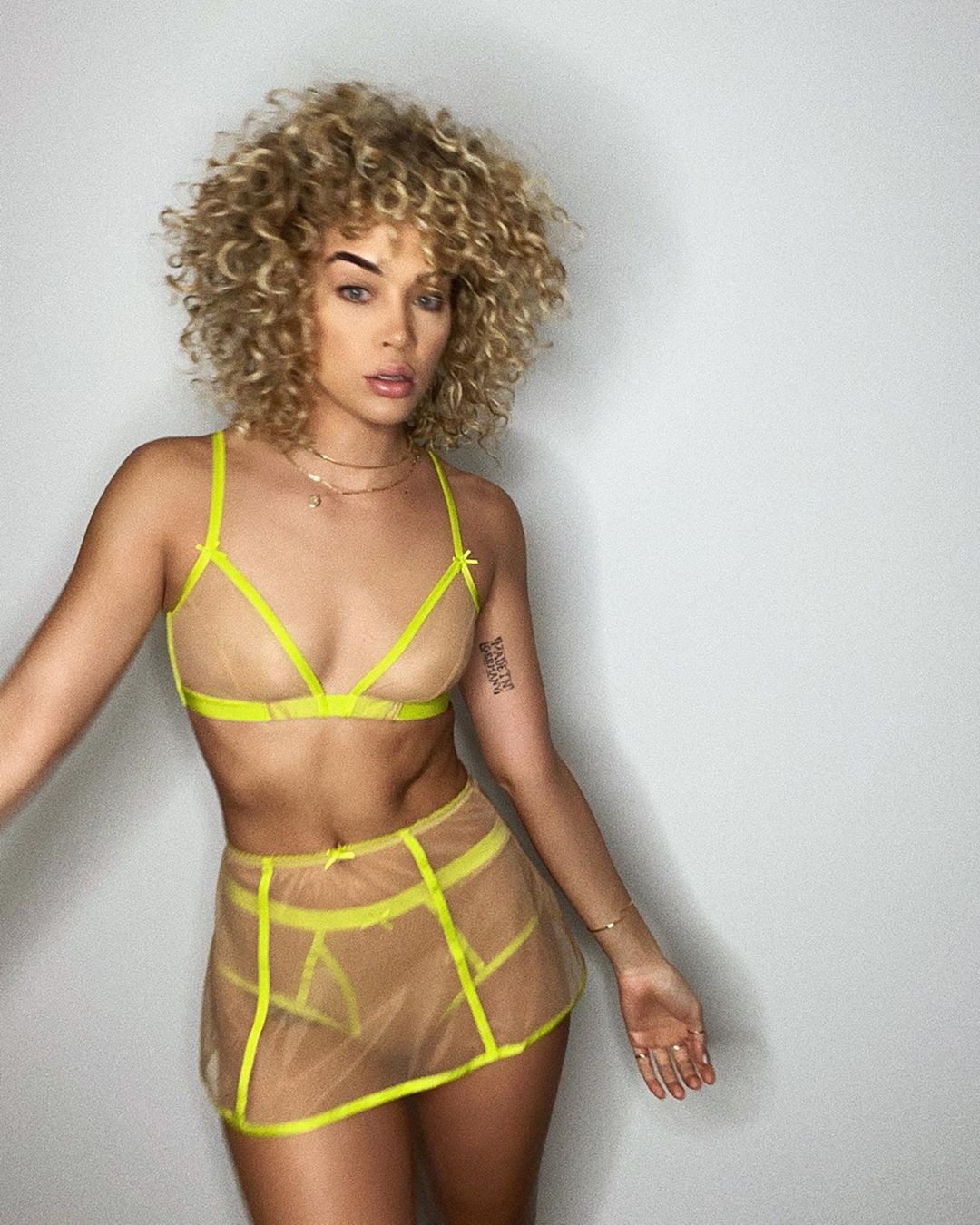 jasmine-sanders-sexy-barbie-in-bikini-thefappening-cfd-20 jasmine sanders sexy barbie in bikini thefappening cfd 20