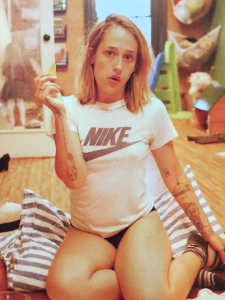 jemima-kirke-sexy-11 jemima kirke sexy 11