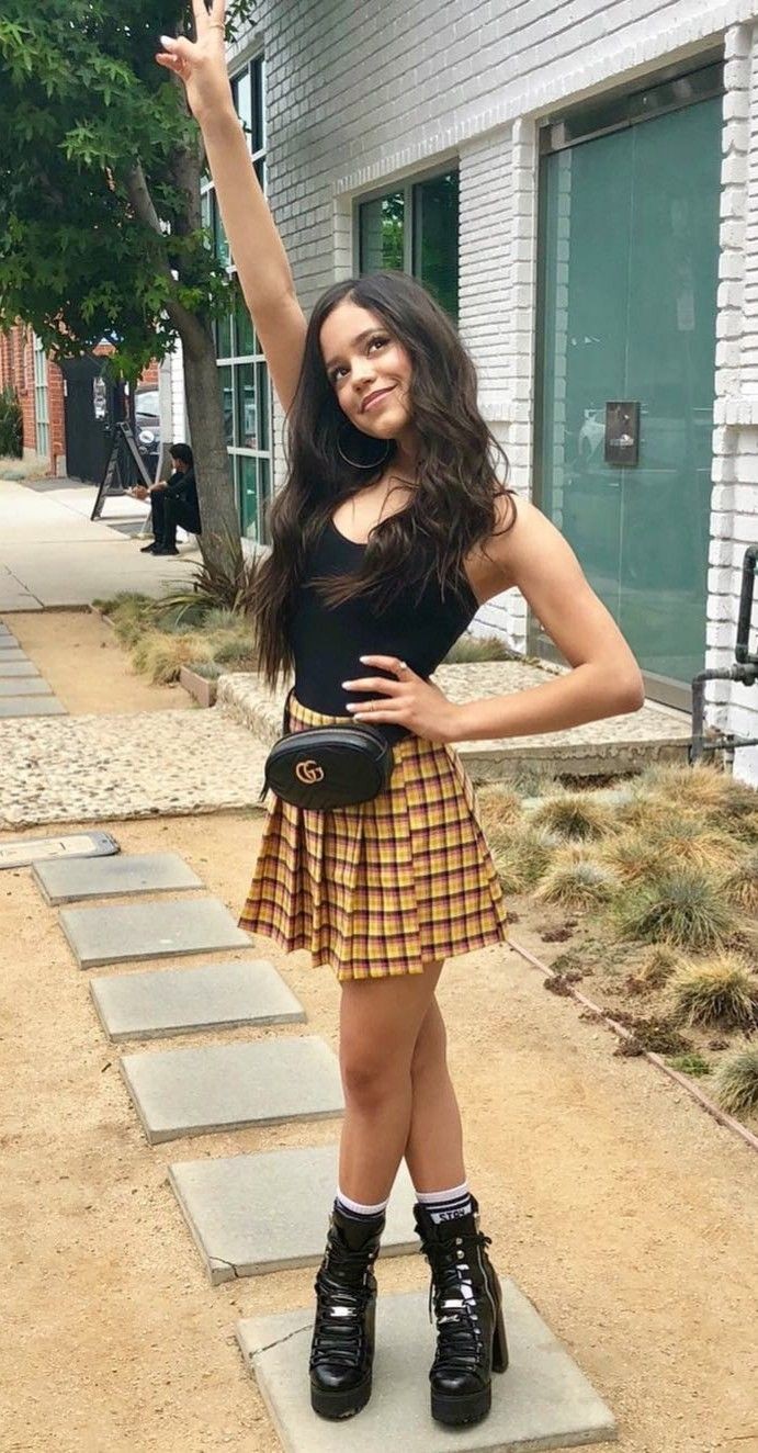 jenna-ortega-leggy-thefappening-cfd-2 Jenna Ortega Leggy
