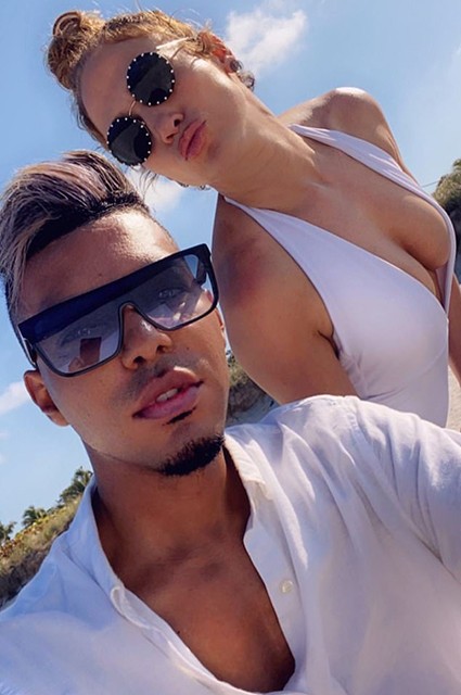jennifer-lopez-sexy-in-white-bikini-thefappening-pro-1 Jennifer Lopez with Steve Mackey