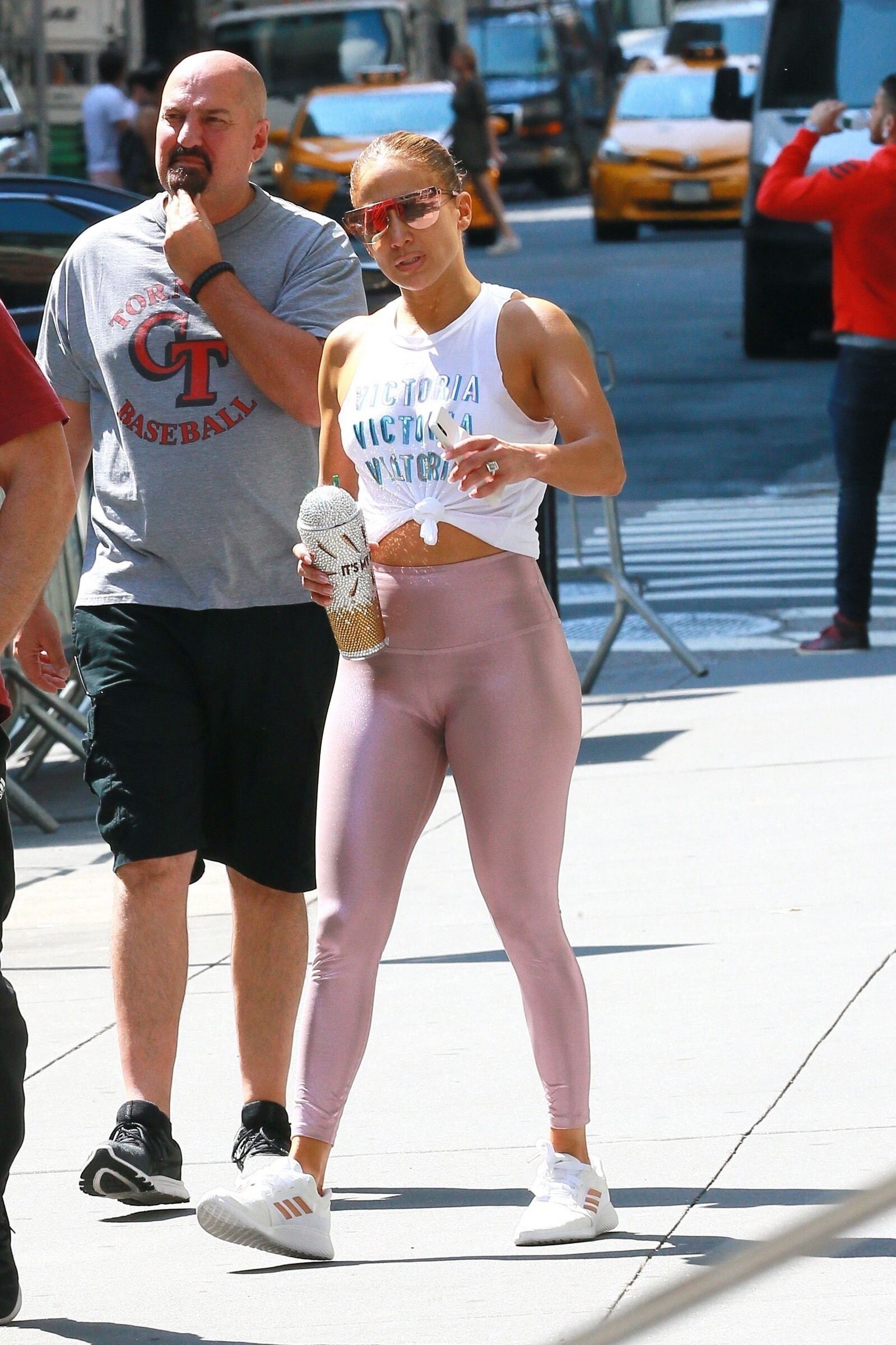 jennifer-lopez-sexy-thefappening-cfd-18 Jennifer Lopez show off her body