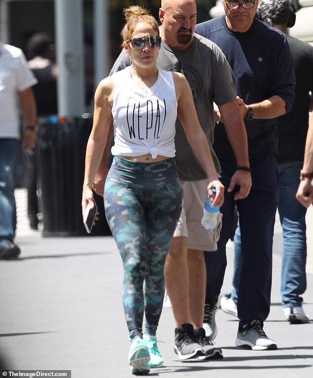 jennifer-lopez-sexy-thefappening-cfd-8 jennifer lopez sexy thefappening cfd 8