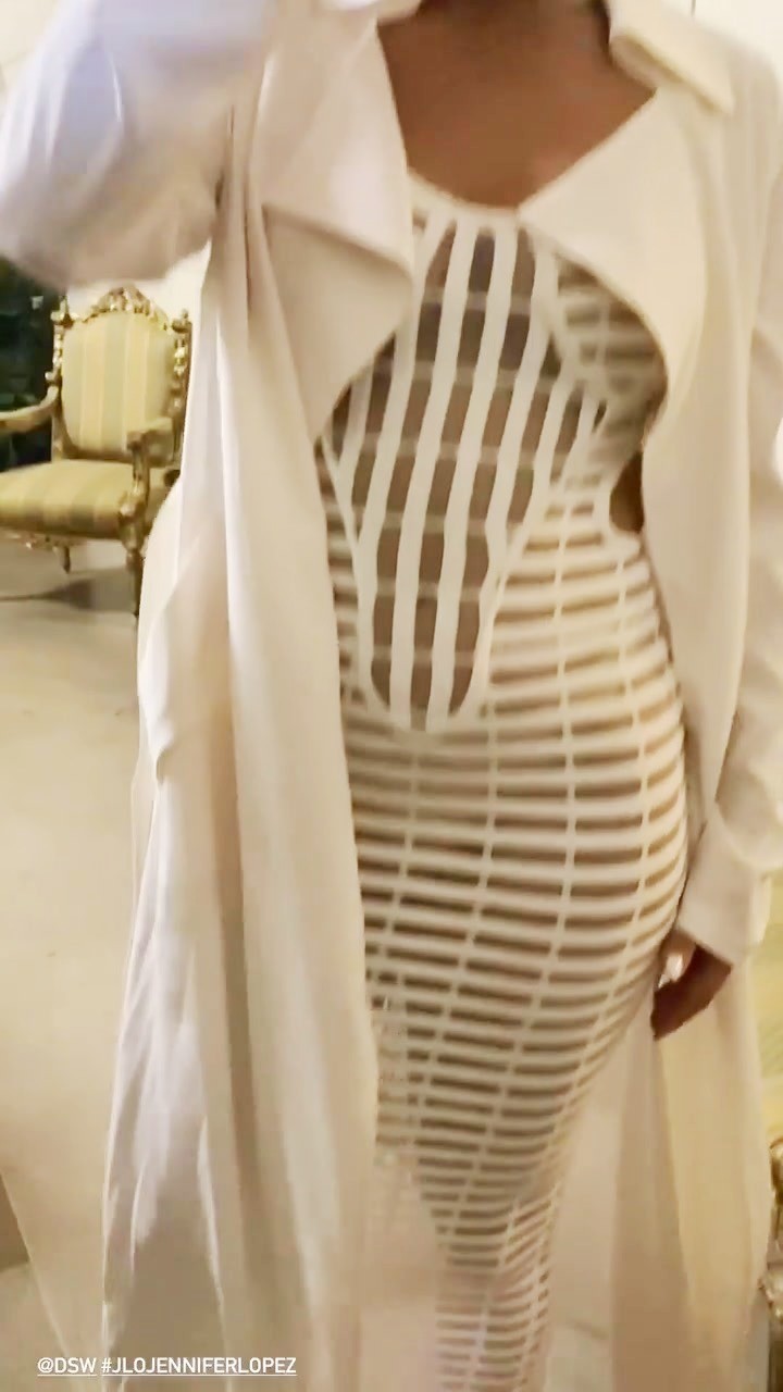 jennifer-lopez-sexy-with-no-lingerie-in-a-sheer-white-dress-thefappeningpro-1 jennifer lopez sexy with no lingerie in a sheer white dress thefappeningpro 1