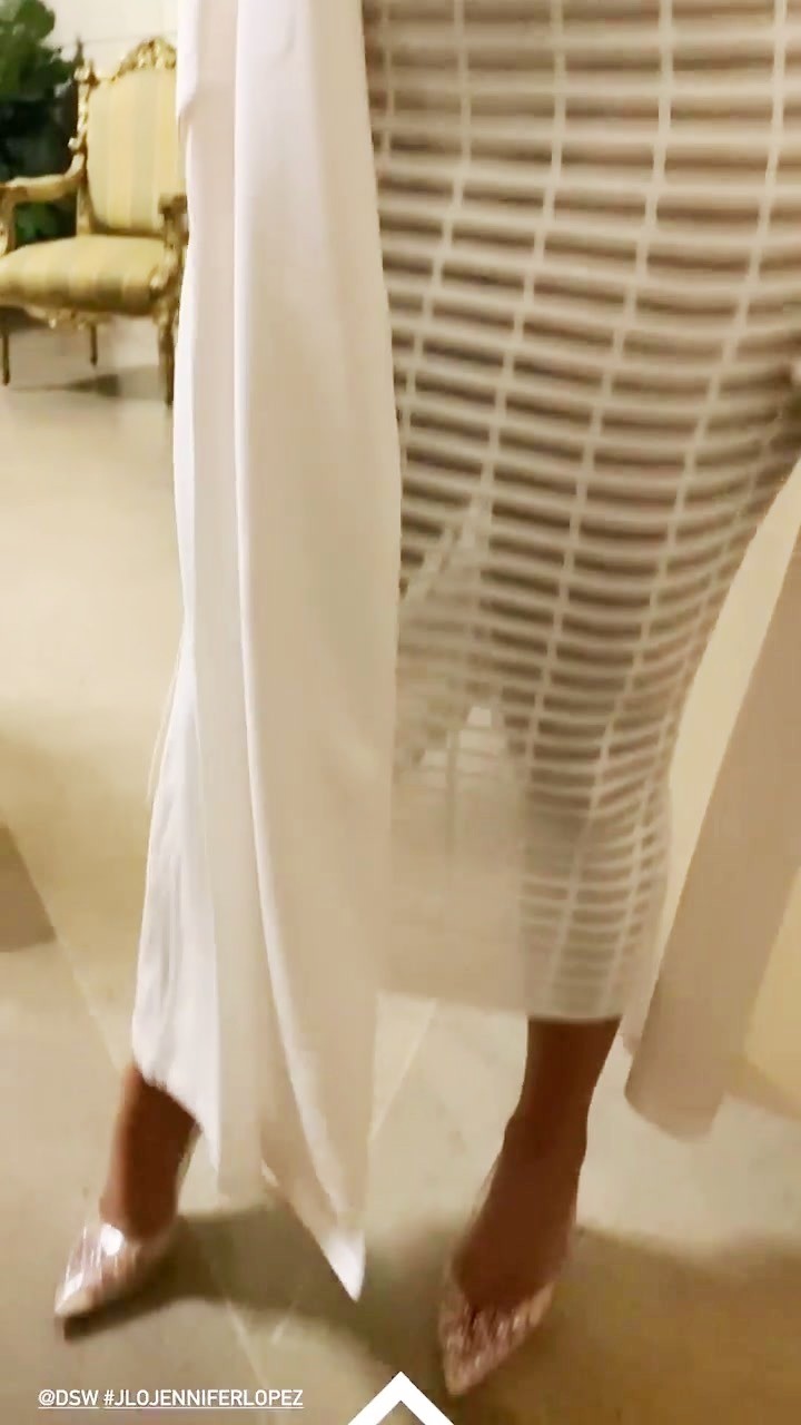 jennifer-lopez-sexy-with-no-lingerie-in-a-sheer-white-dress-thefappeningpro-2 jennifer lopez sexy with no lingerie in a sheer white dress thefappeningpro 2