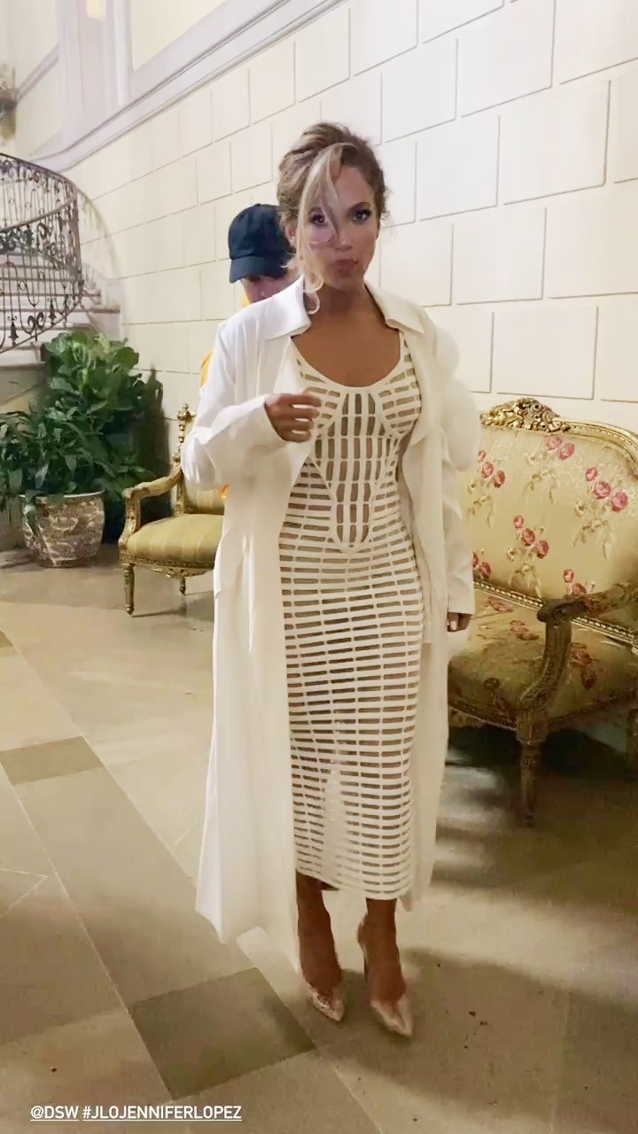 jennifer-lopez-sexy-with-no-lingerie-in-a-sheer-white-dress-thefappeningpro-3 jennifer lopez sexy with no lingerie in a sheer white dress thefappeningpro 3