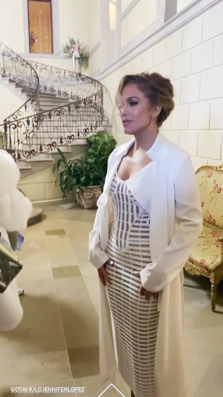 jennifer-lopez-sexy-with-no-lingerie-in-a-sheer-white-dress-thefappeningpro-7 jennifer lopez sexy with no lingerie in a sheer white dress thefappeningpro 7