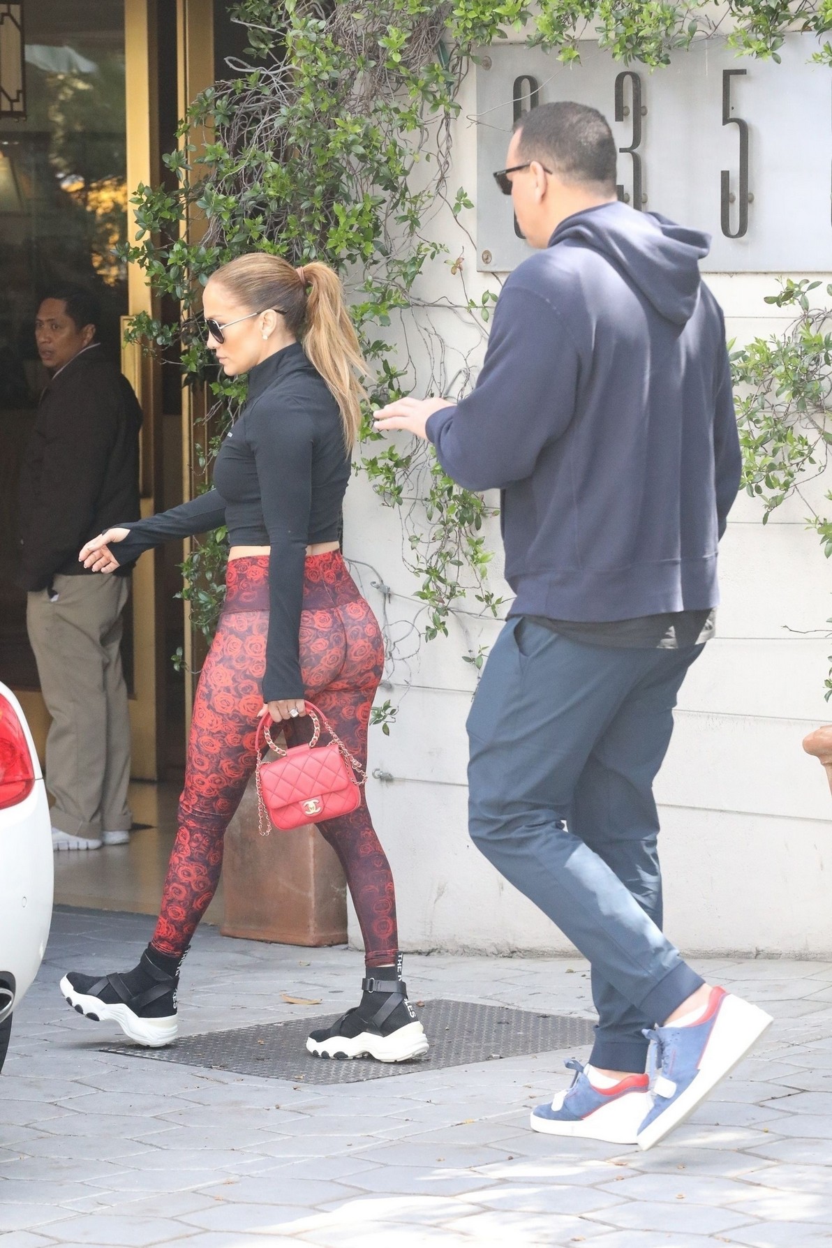 jennifer-lopez-showed-off-a-sexy-ass-in-los-angeles-thefappening-pro-14 Jennifer Lopez Sexy
