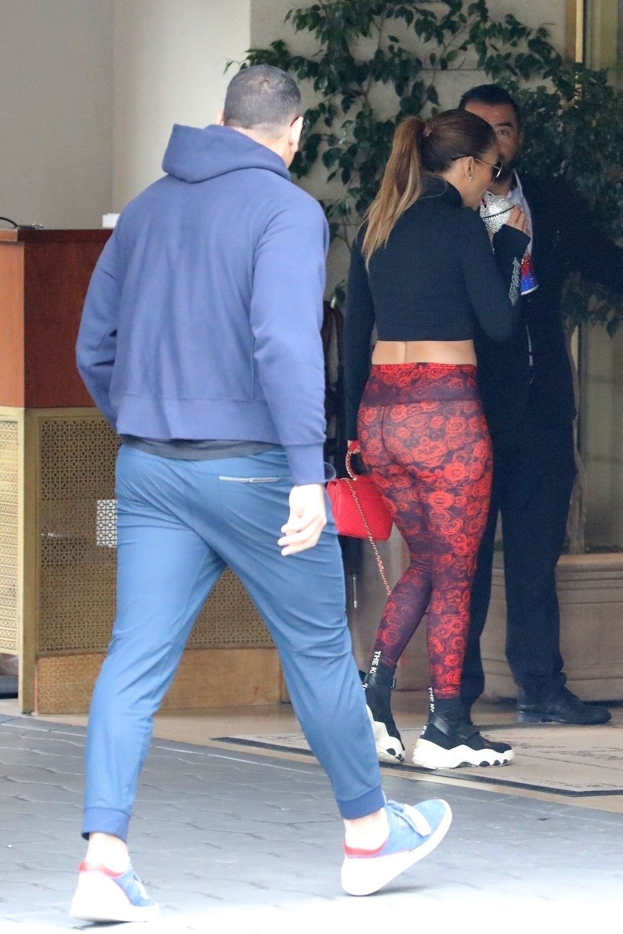 jennifer-lopez-showed-off-a-sexy-ass-in-los-angeles-thefappening-pro-3 jennifer lopez showed off a sexy ass in los angeles thefappening pro 3