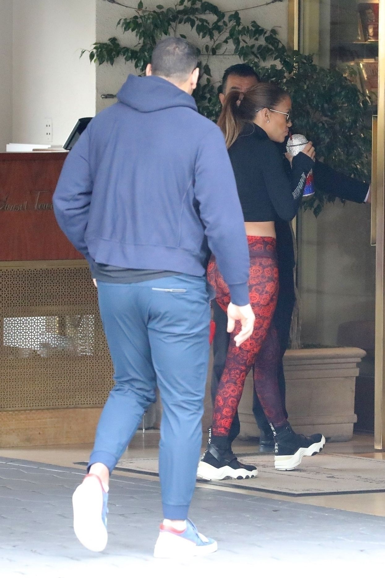 jennifer-lopez-showed-off-a-sexy-ass-in-los-angeles-thefappening-pro-4 jennifer lopez showed off a sexy ass in los angeles thefappening pro 4