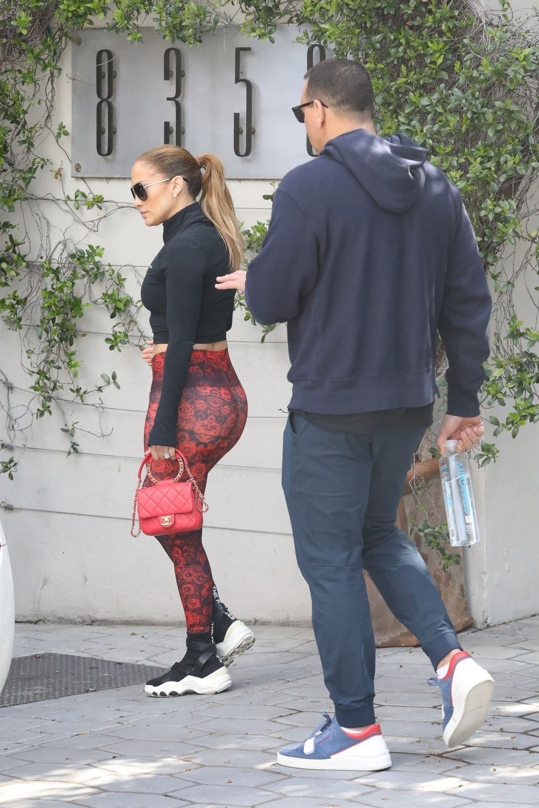 jennifer-lopez-showed-off-a-sexy-ass-in-los-angeles-thefappening-pro-6 jennifer lopez showed off a sexy ass in los angeles thefappening pro 6
