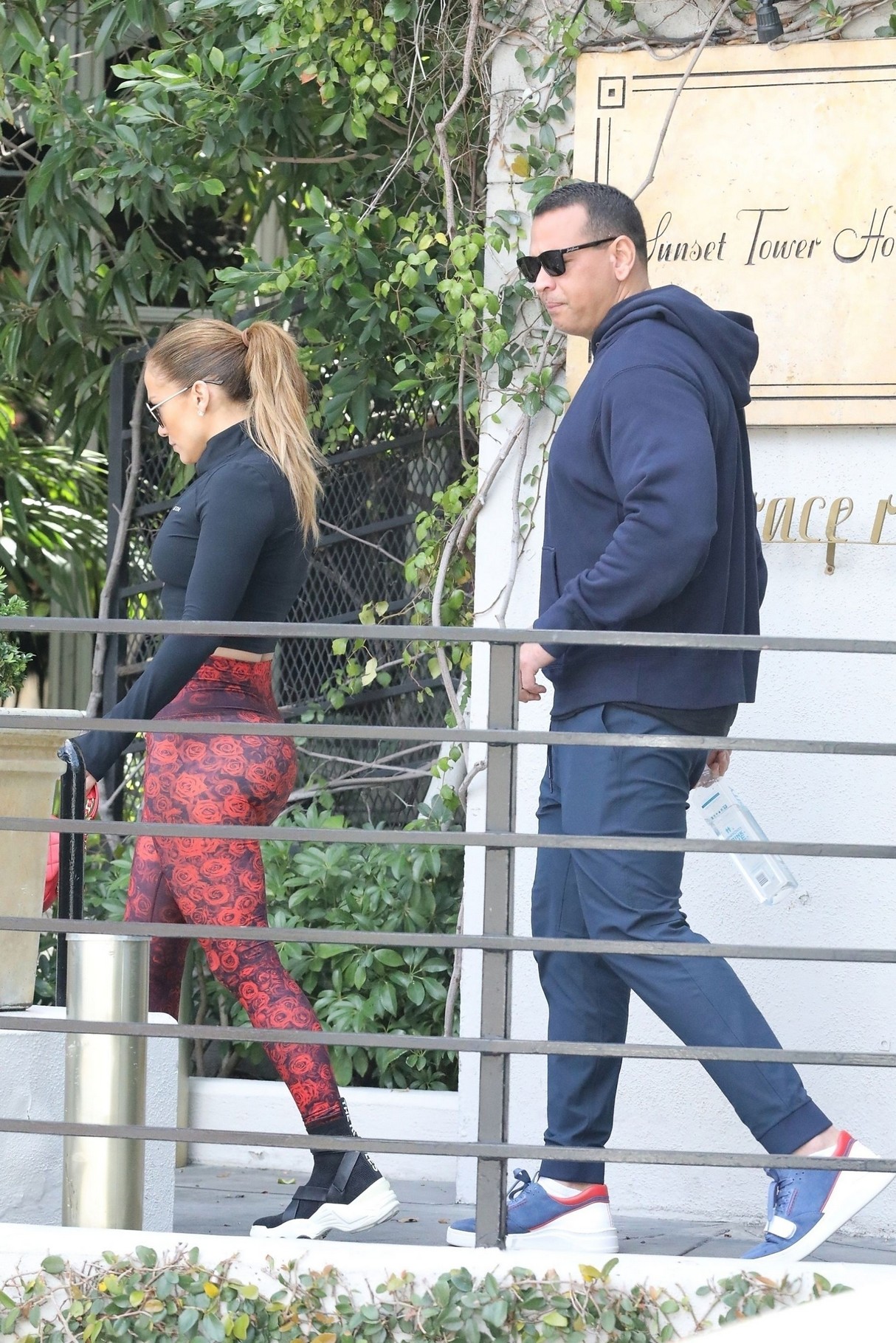 jennifer-lopez-showed-off-a-sexy-ass-in-los-angeles-thefappening-pro-8 jennifer lopez showed off a sexy ass in los angeles thefappening pro 8