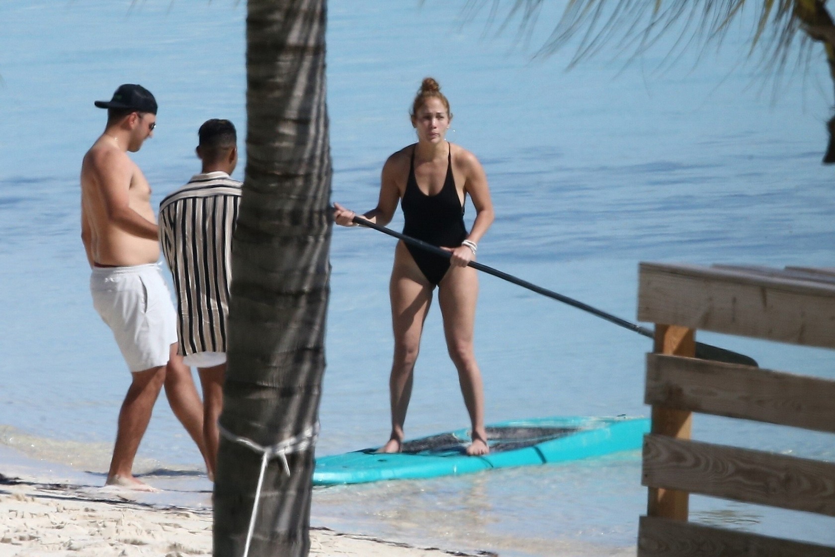 jennifer lopez showed off her juicy ass on the ocean thefappening cfd 29