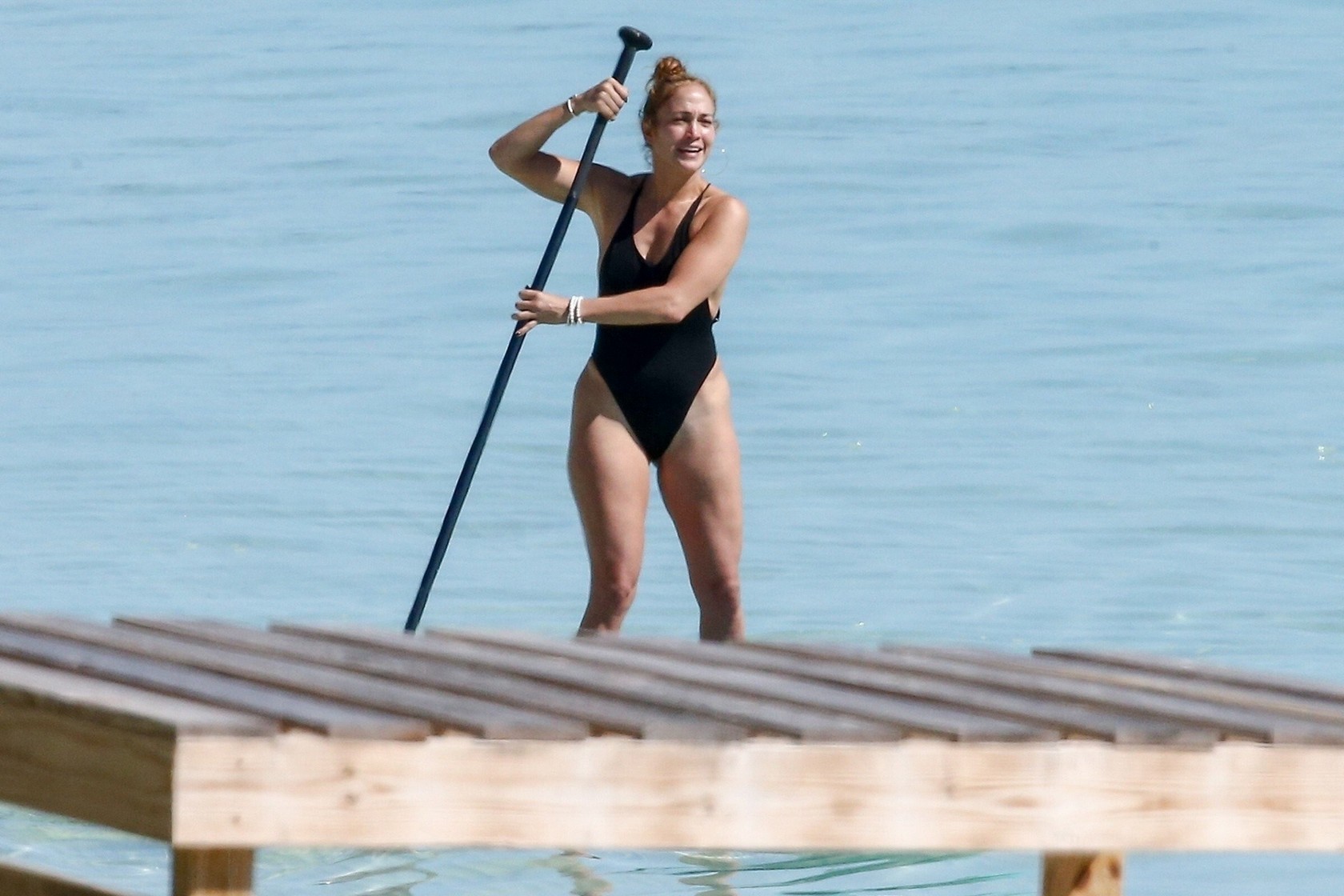 jennifer lopez showed off her juicy ass on the ocean thefappening cfd 33