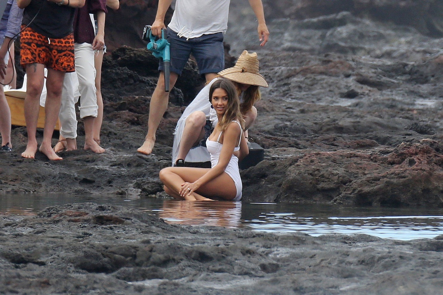 jessica-alba-sexy-bikini-9 Jessica Alba Ass